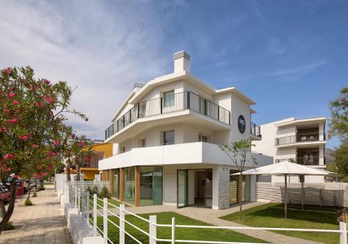 1935 Hotel Boutique & Apartments - Adults Only Roses Ngoại thất bức ảnh