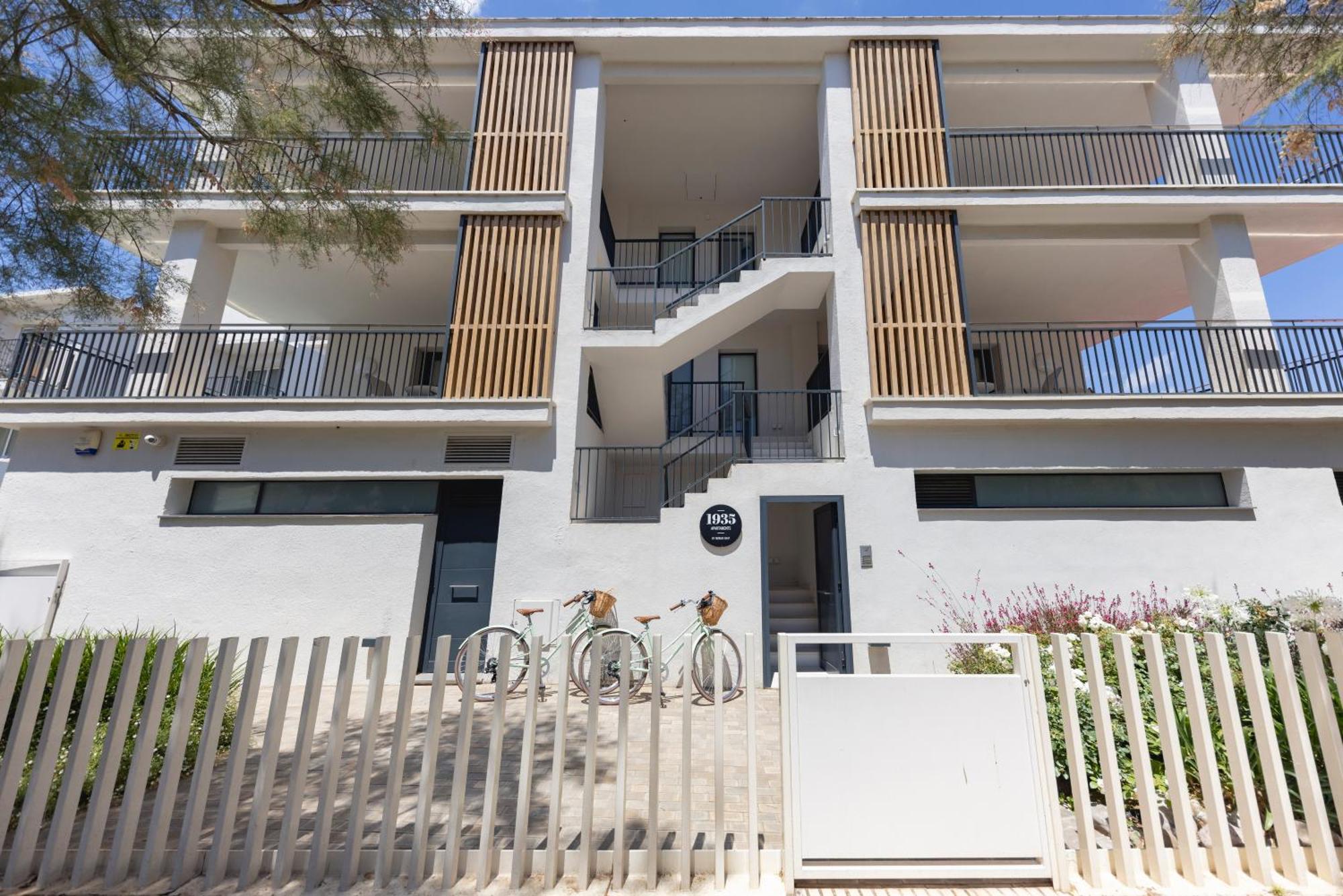 1935 Hotel Boutique & Apartments - Adults Only Roses Ngoại thất bức ảnh